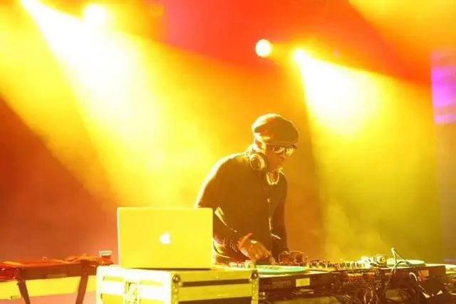 Saturday Night with DJ PI